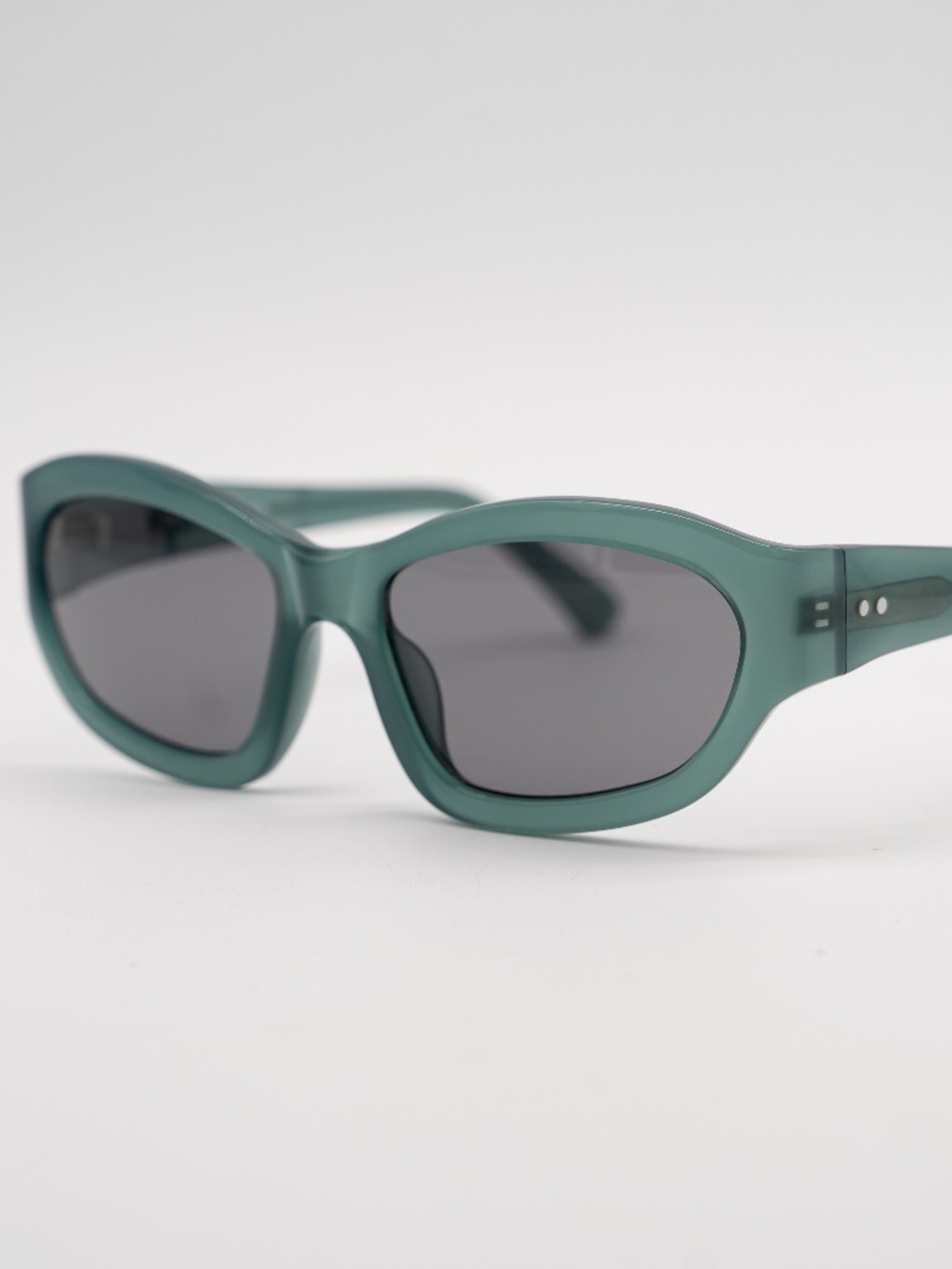 DRIES VAN NOTEN Sunglasses  Linda Farrow Arched Khaki Green Back Lens